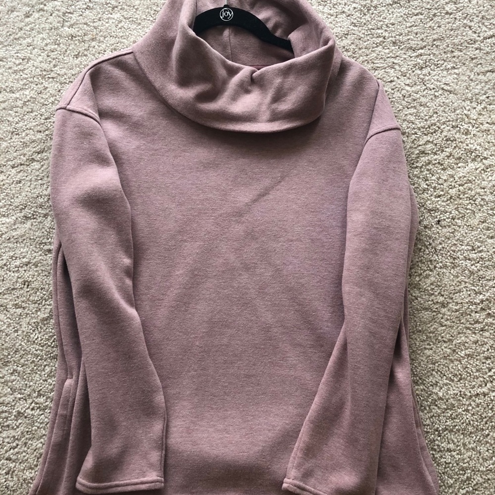 Burton cowl neck